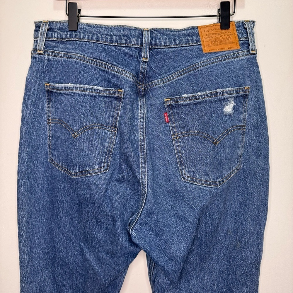 Levi's 70s High Rise Flare Jeans Size 32 - Picture 9 of 16